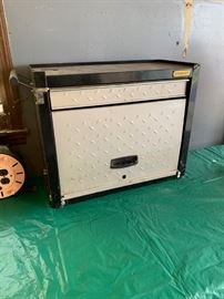 #43 stanley black tool chest w flip front and 1 drawer $20.00