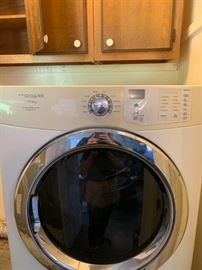 #39 frigadaire washer /Dry front load on stand as is $200.00