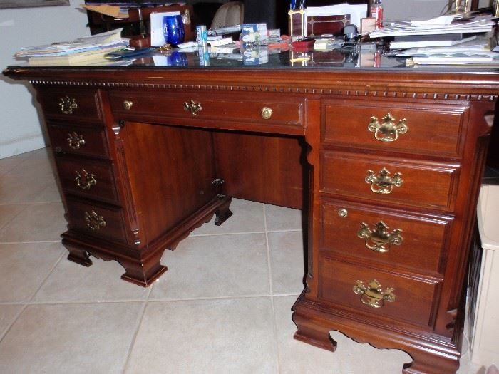 Lexington Desk