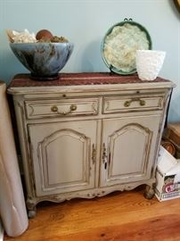French Style Server