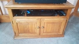 Small Oak Media Stand