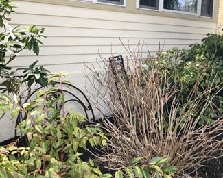 Architectural yard decor