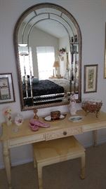 Henredon dressing table with matching bench.