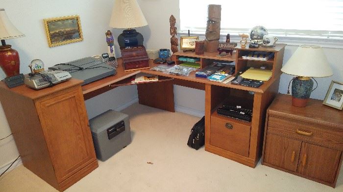 Very nice corner desk.