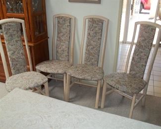 6 of thes chairs.