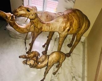 HAND-CRAFTED LEATHER CAMEL FIGURINES
