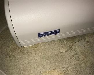 DA-LITE HOME THEATER / CINEMA ELECTRIC LIFT SCREEN