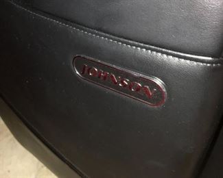 JOHNSON LEATHER MASSAGE CHAIR