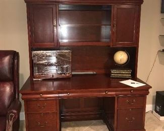 LARGE WOODEN DESK WITH HUTCH