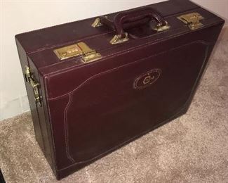 BRIEFCASE