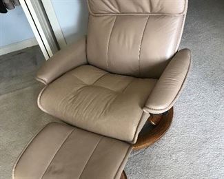 Stressless Chair / Ottoman $ 580.00