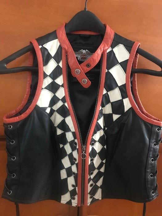 Like new Harley-Davidson motorcycles vest