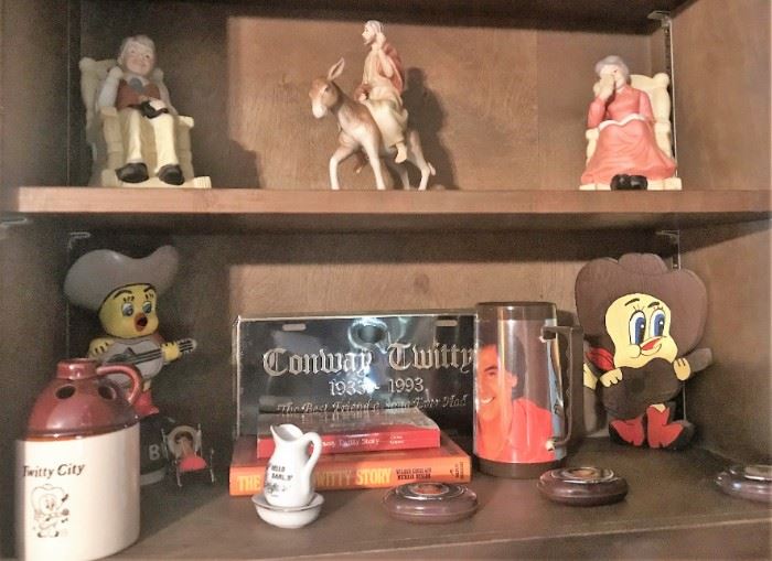 Conway Twitty memorabilia, other figurines