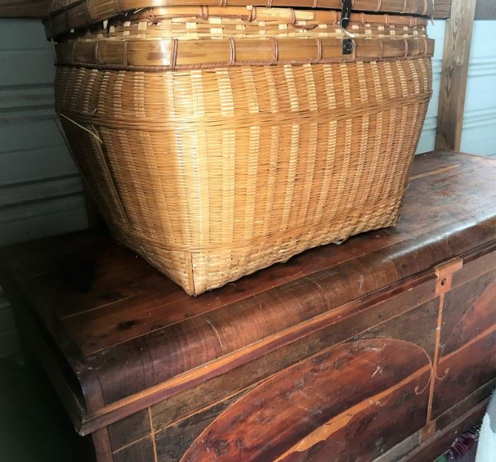 1930s wooden trunk, large and lidded basket