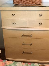 Mid Century Modern Chest of Drawers by Mendel Furniture 
     6 Large Drawers 