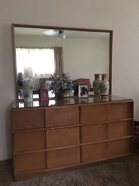 Beautiful Mid Century Modern Dresser with Mirror
    By Heywood Wakefield
6 Large Drawers