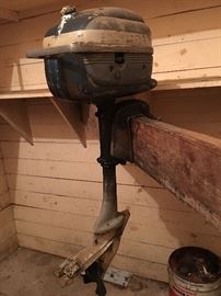 Cool Vintage Evinrude Outboard Motor