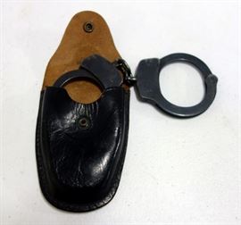 Smith & Wesson Handcuffs In Leather Carrying Case