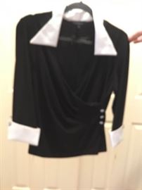 Onyx Black blouse with white collar and cuffs L