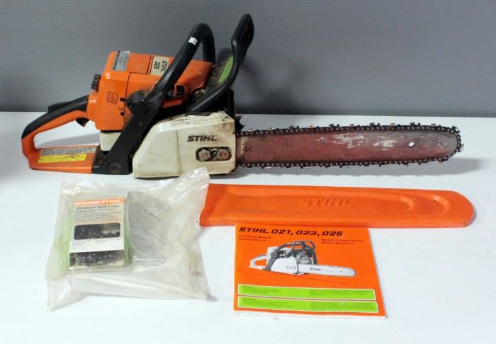 Stihl 025 16" Chainsaw With Manual, Extra Chain And Safety Goggles