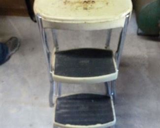 Cosco Backless Stool Retro