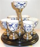 "Blue Onion" egg set