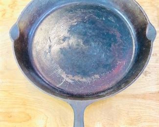 Rare antique Cast Iron huge skillet #14 made by Birmingham Stove & Range
15 in