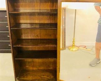 Adjustable shelves in Antique Oak Cabinet with lock and key 