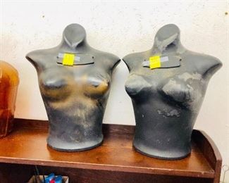 Pr bust Displays