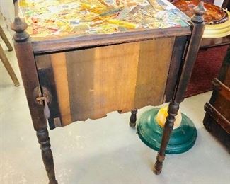 Smoking stand humidor