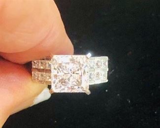 10K ring with Cubic Zirconia