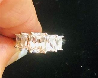 10K ring with Cubic Zirconia