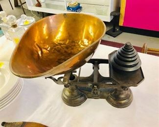 Fabulous Antique General Store Cast Iron Scale & Weights with Copper Pan