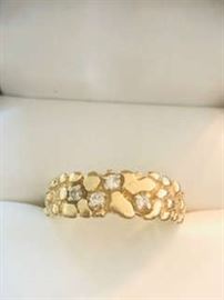 14K Gold Nugget ring w/ diamonds sz. 11 and weighs 6 grams