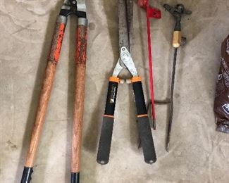 Various gardening tools 