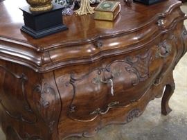 Elegant Bombay chest