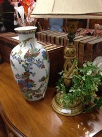 Asian vase; darling green/gold lamp