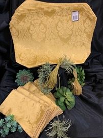 Brand new ("Royal Palace" brand) placemats, tassel napkin rings, and napkins