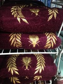 Luxurious "Bee" towels