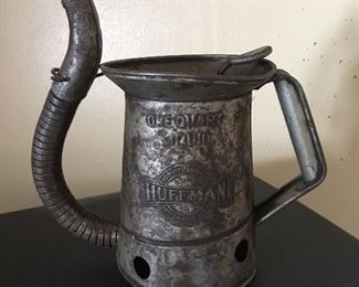 Vintage oil can