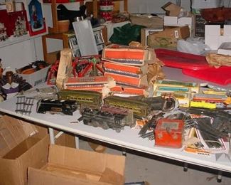 Lionel, Ives and bachman HO with much accessories