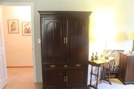 Entertainment Center (Large)