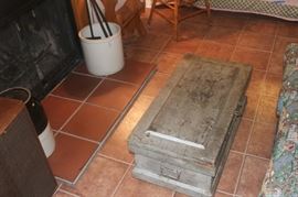 Primitive Tool Box (Old grey paint)