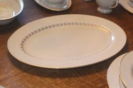 China, Society Golden Classic, Made in USA, Complete service for 8 with accessories, perfect condition with protector bags