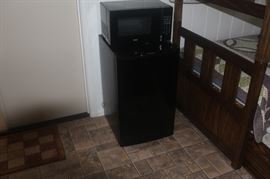 Mini Fridge w/ Freezer- Frigidare- Working condition