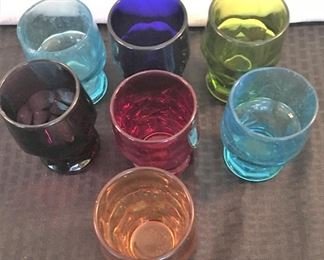 Multiple glasses of each color