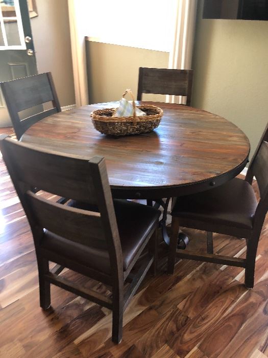 This is a perfect Colorado style round dining table