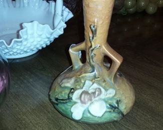 Roseville 179 Magnolia Vase