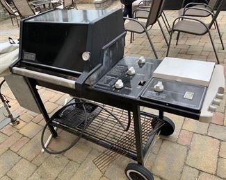11. Weber Silver 7810 Gas Natural Grill