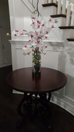 Nice entrance table